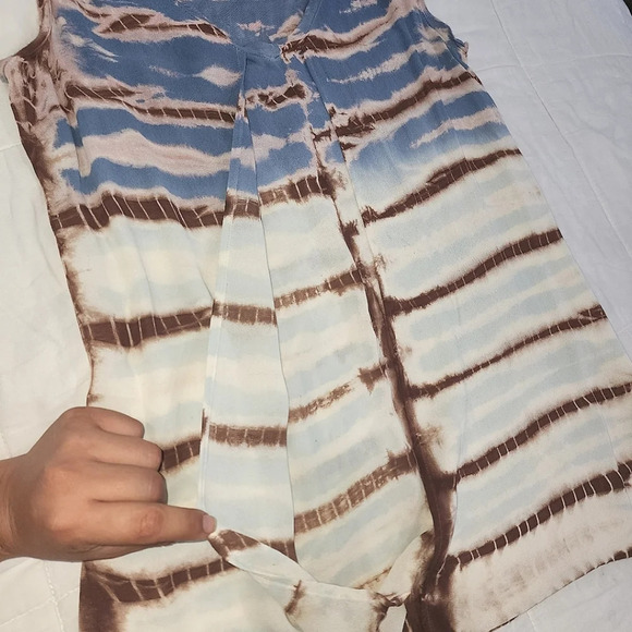 XCVI Tie Dye Short Sleeve Blouse Brown Blue Sz S - Picture 6 of 10